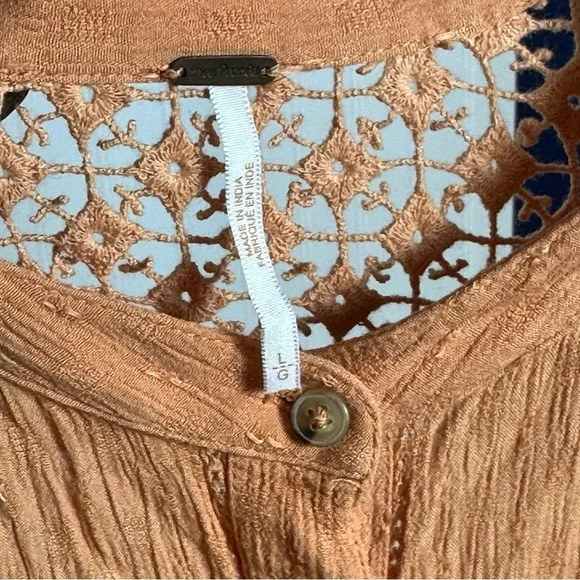 Free People "The Best" Crochet Button Front Top Size Large Long Sleeves Casual - Picture 7 of 10